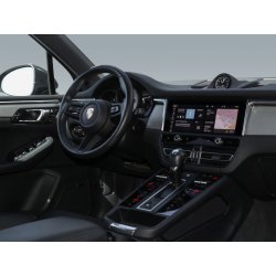 Fahrerbereich eines Luxusautos für professionelle Fahrzeugfotoretusche.